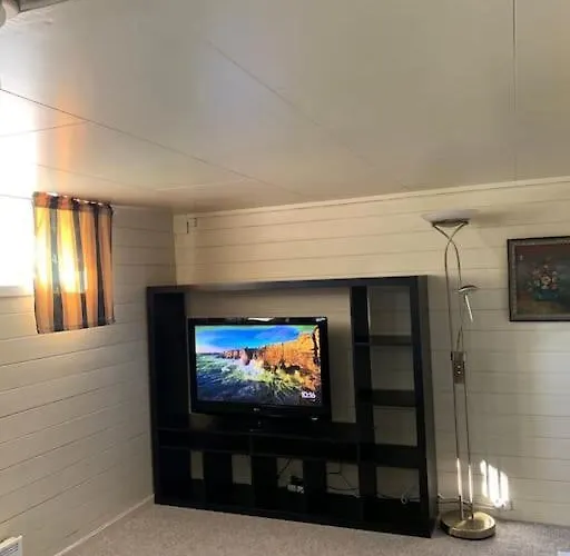Quiet, Centrally-Located Apartment, Parking Included