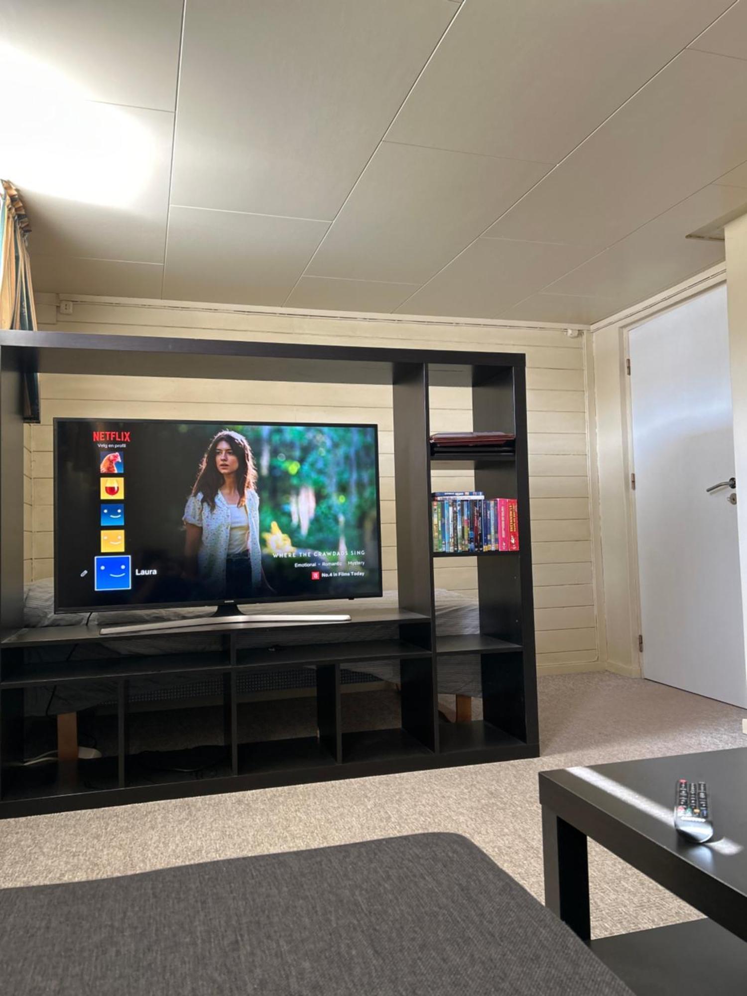 Quiet, Centrally-located Apartment, Parking Included Appartement *